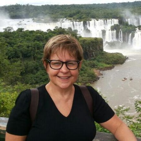 Bióloga, PhD, ex-Chefe do Parque Nacional da Tijuca